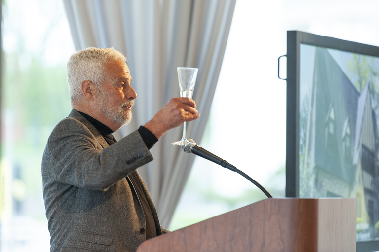 Jay Semel at lectern