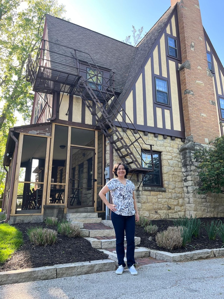 Gabriela standing in front of Obermann Center